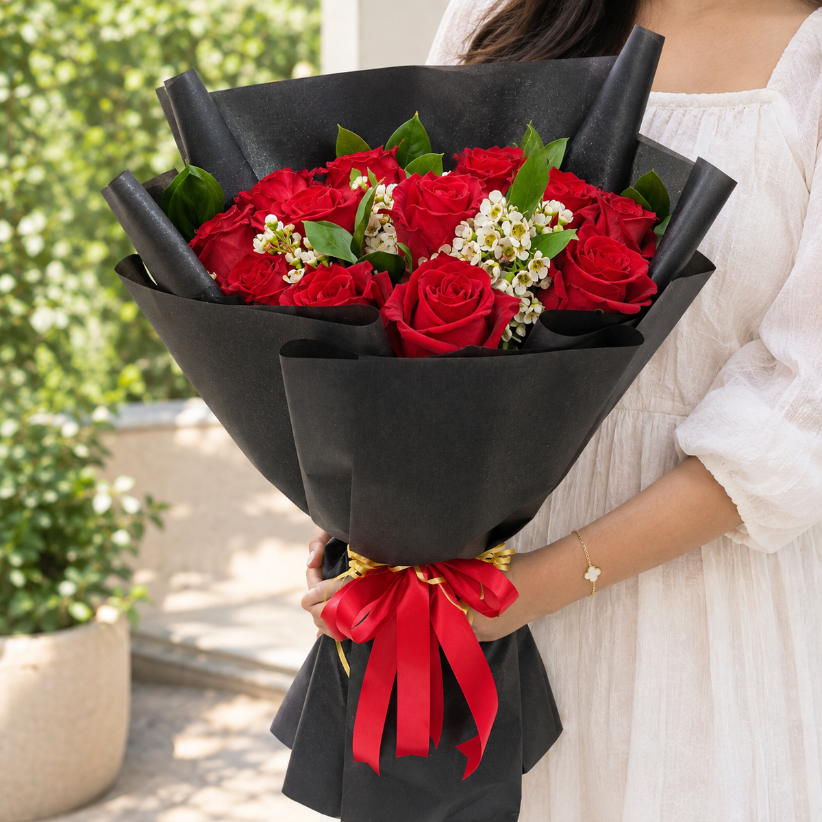 25 red roses bouquet delivery in Dubai