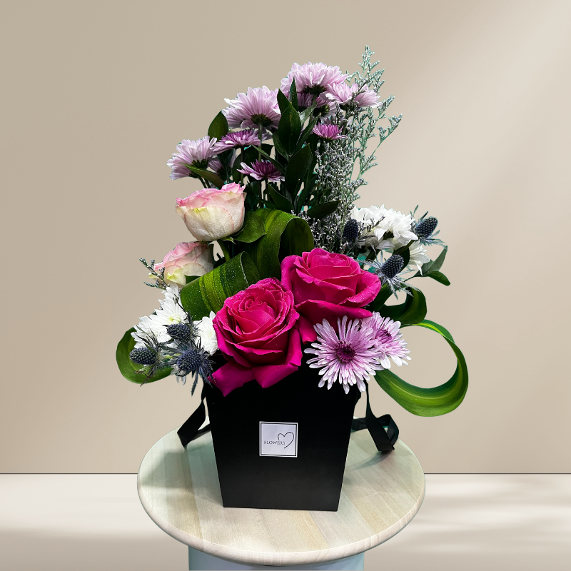 Luxe color Rose & Daisy Flower Bag Arrangement